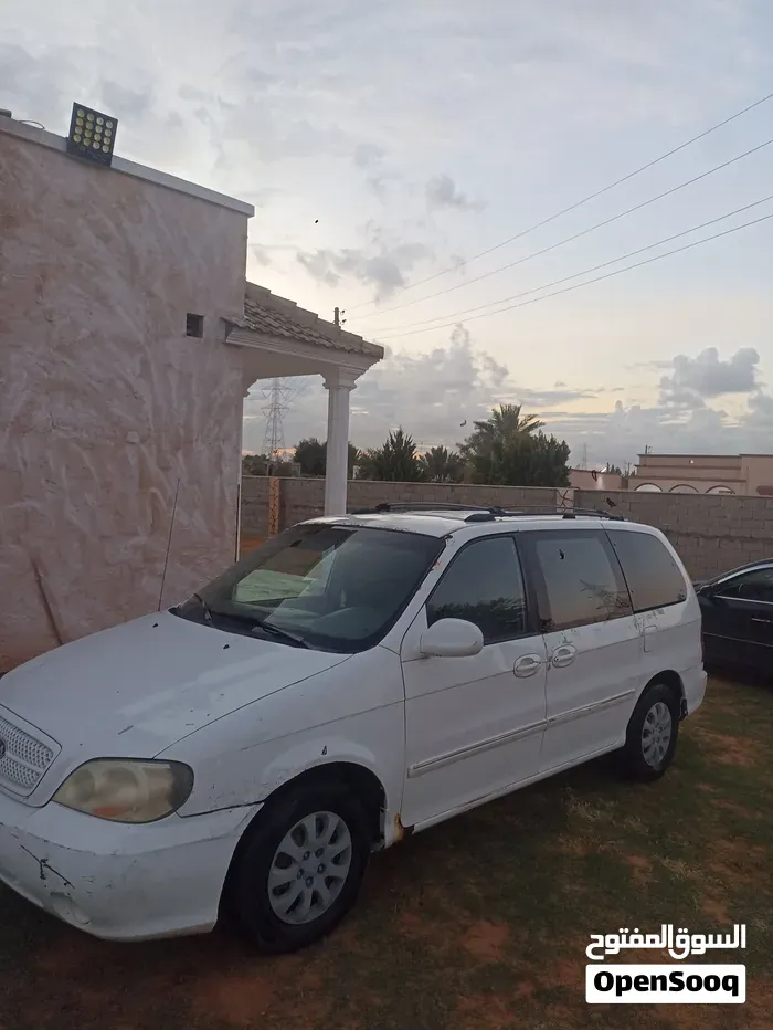 Kia Sedona 2005 photo 2