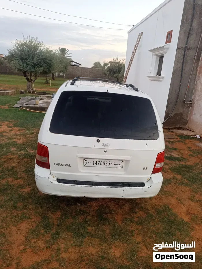 Kia Sedona 2005 photo 3