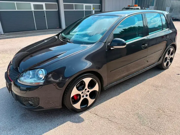 Volkswagen Golf 5 2004 photo 2