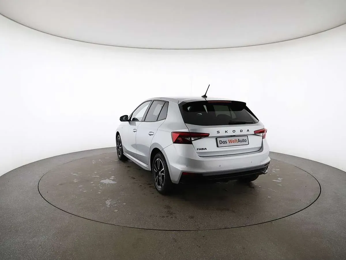 Skoda Fabia 2024 photo 2