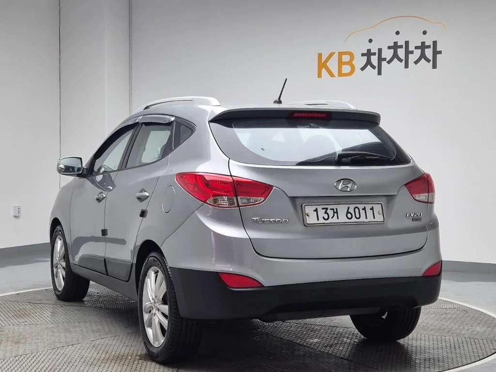 Hyundai Tucson 2010 photo 2