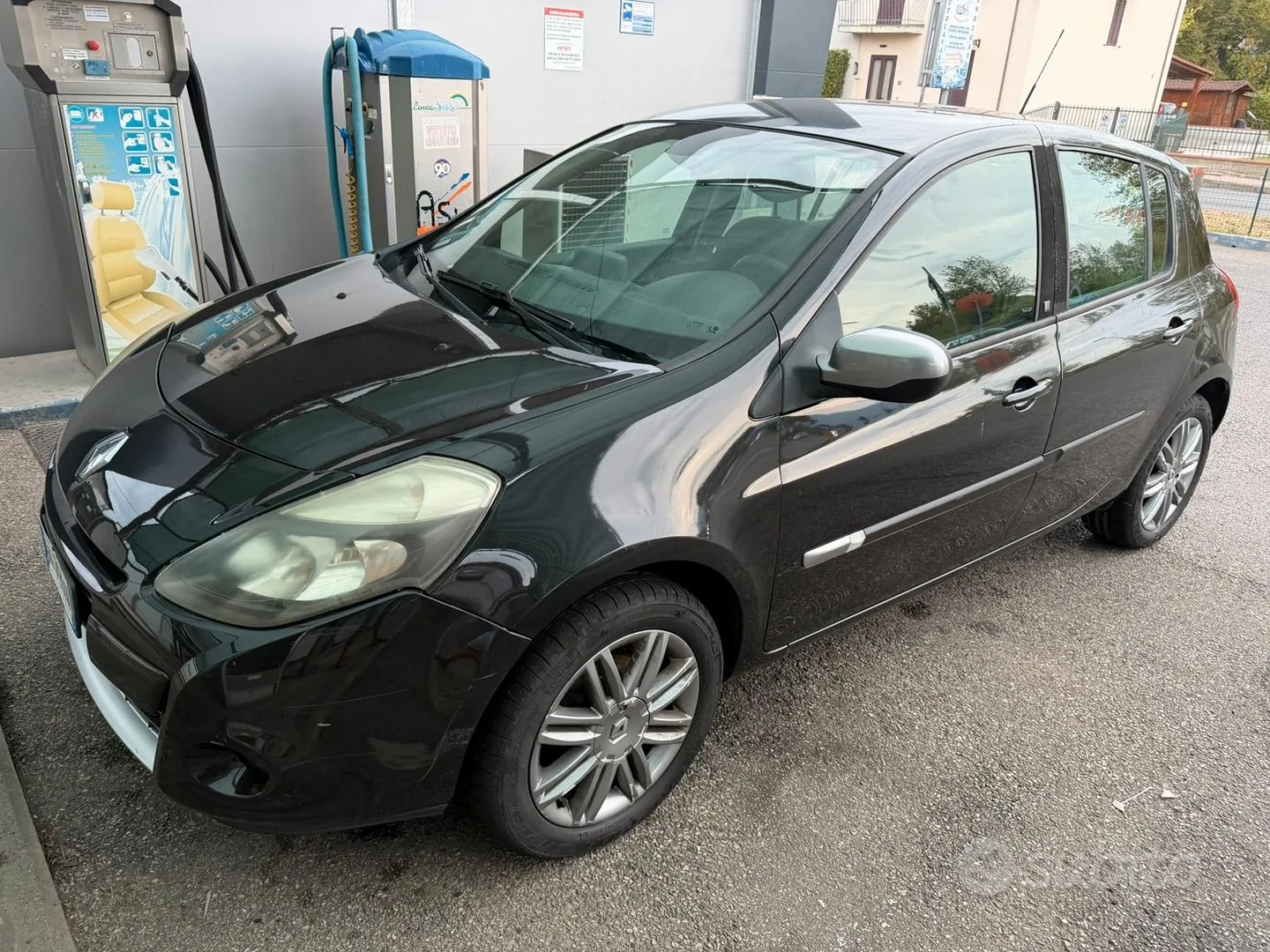 Renault Clio 2010 photo 2