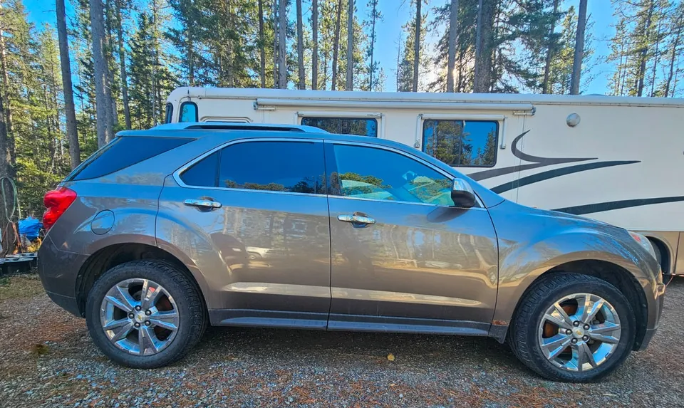 Chevrolet Equinox 2010 photo 2
