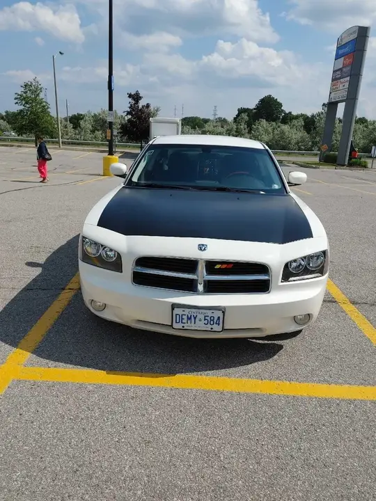 Dodge Charger 2010 photo 2
