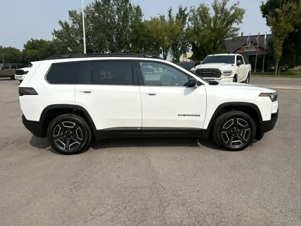 Jeep Cherokee 2026 photo 3