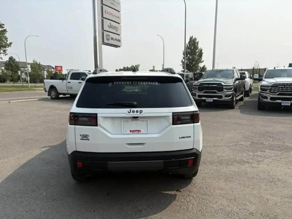 Jeep Cherokee 2026 photo 5
