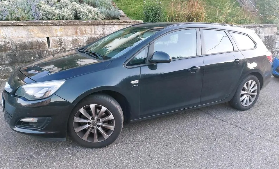 Opel Astra J