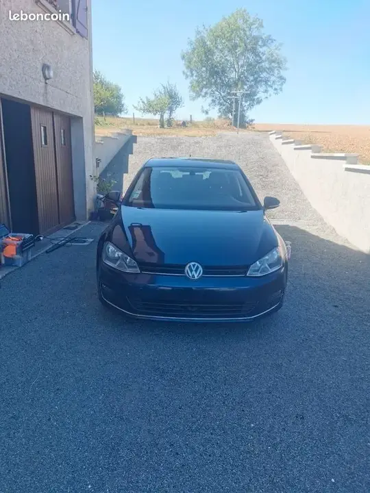 Volkswagen Golf 2012 photo 2