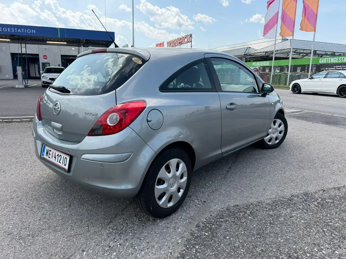 Opel Corsa 2012 photo 3