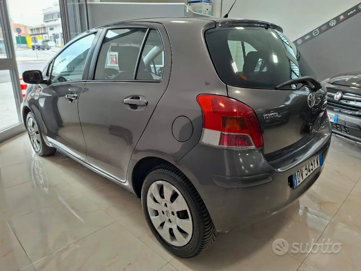 Toyota Yaris 2009 photo 4