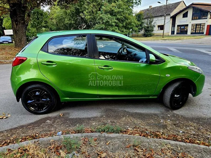 Mazda 2 2008 photo 5