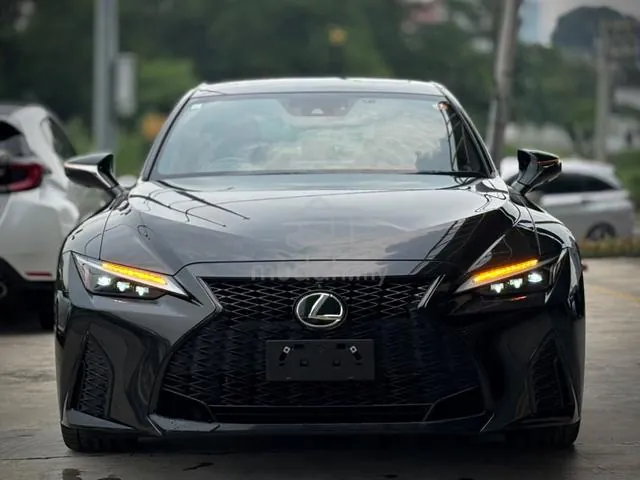 Lexus Is300