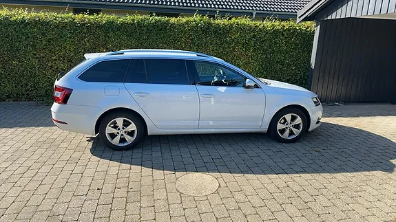 Skoda Octavia 2018 photo 4