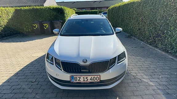 Skoda Octavia 2018 photo 2