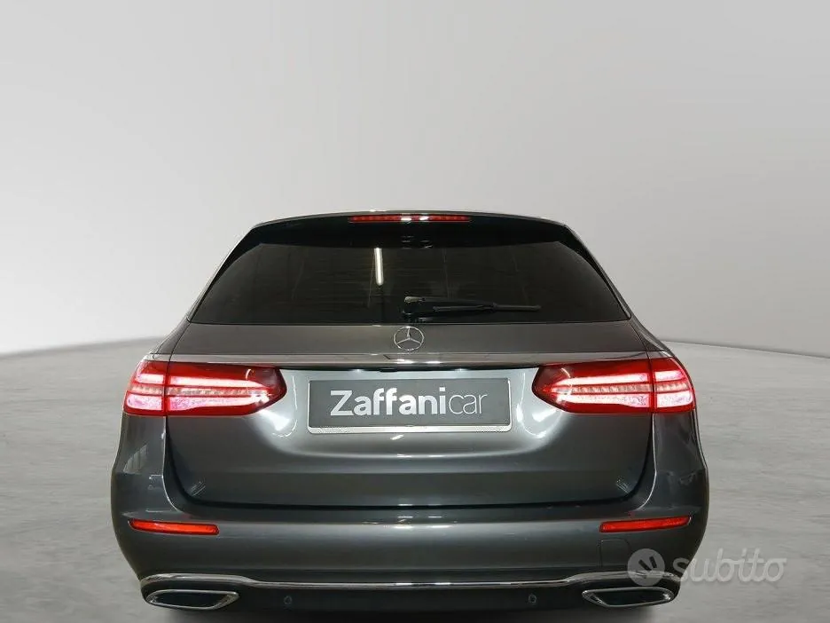 Mercedes-Benz E 2017 photo 5