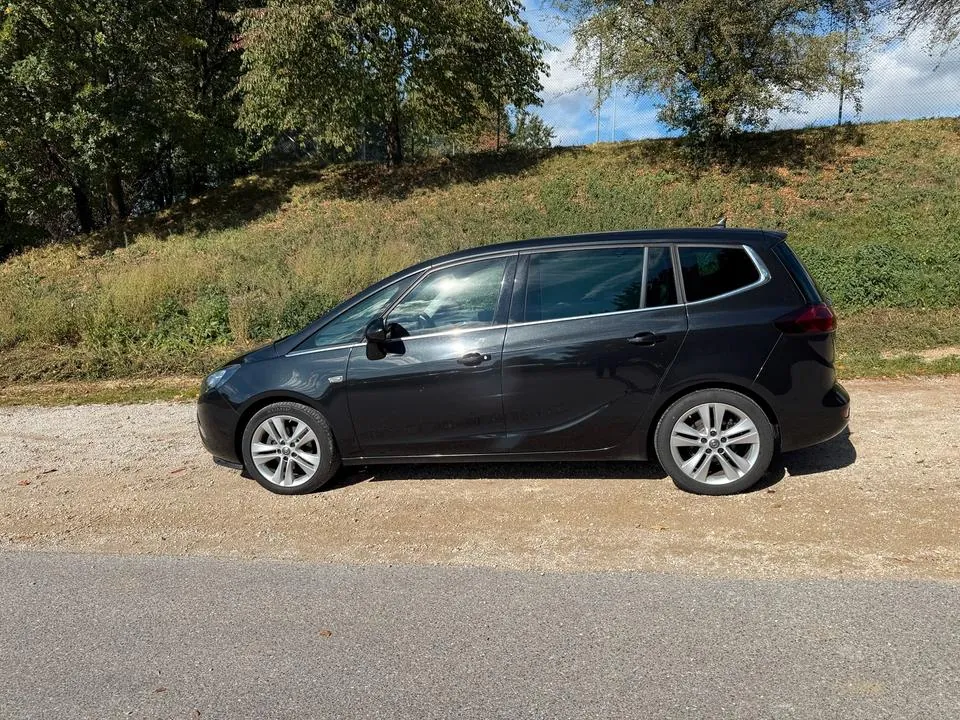 Opel Zafira Tourer