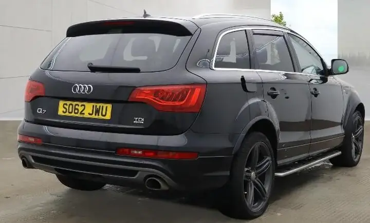 Audi Q7 2012 photo 3
