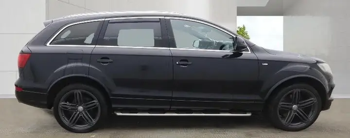 Audi Q7 2012 photo 2