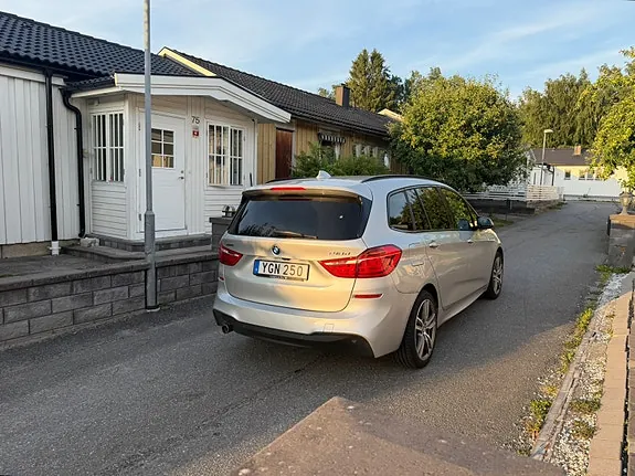 BMW 218D 2017 photo 2