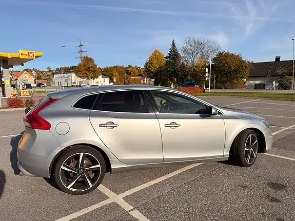 Volvo V40 2013 photo 2