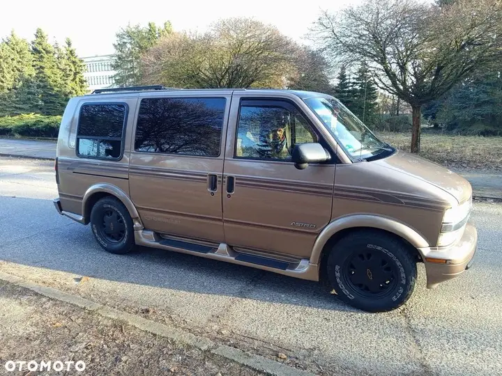 Chevrolet Astro 1998 photo 5