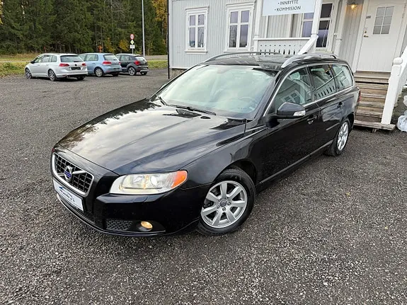 Volvo V70 2011 photo 2