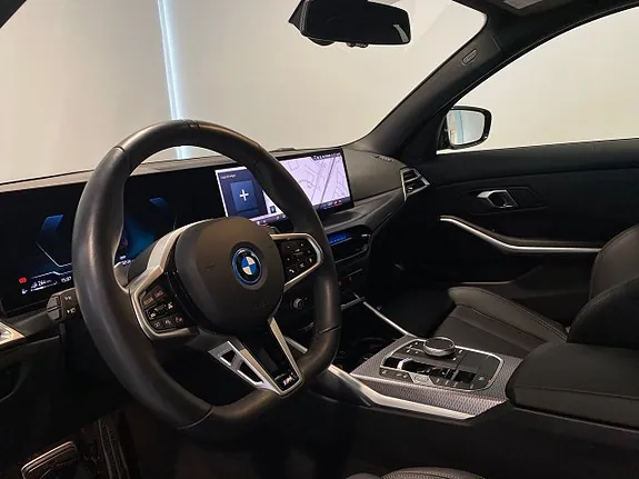 BMW 330E 2025 photo 5