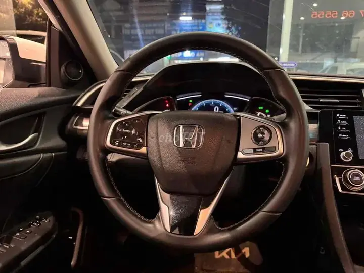 Honda Civic 2020 photo 3