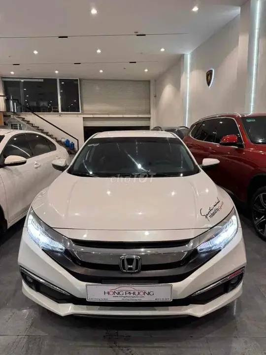 Honda Civic 2020 photo 2
