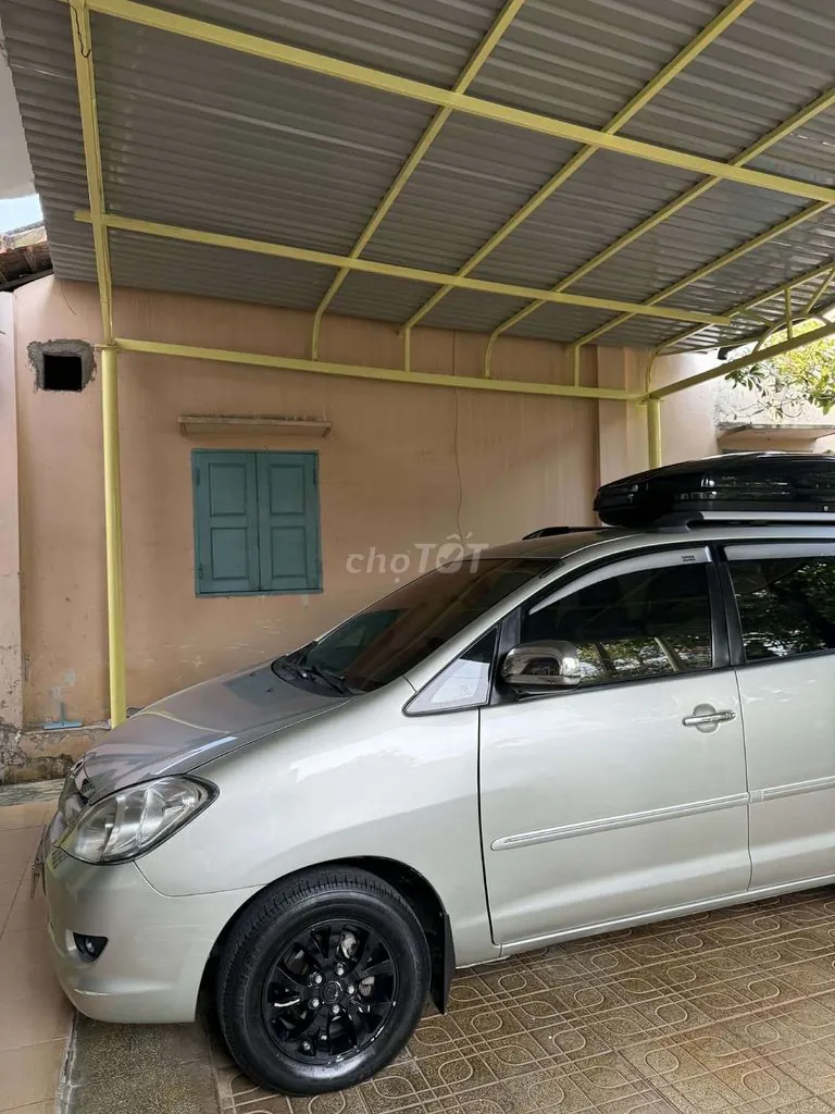 Toyota Innova 2006 photo 2