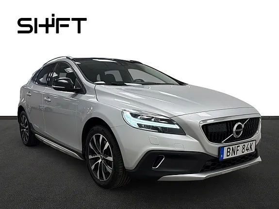 Volvo V40 Cross Country 2019 photo 2