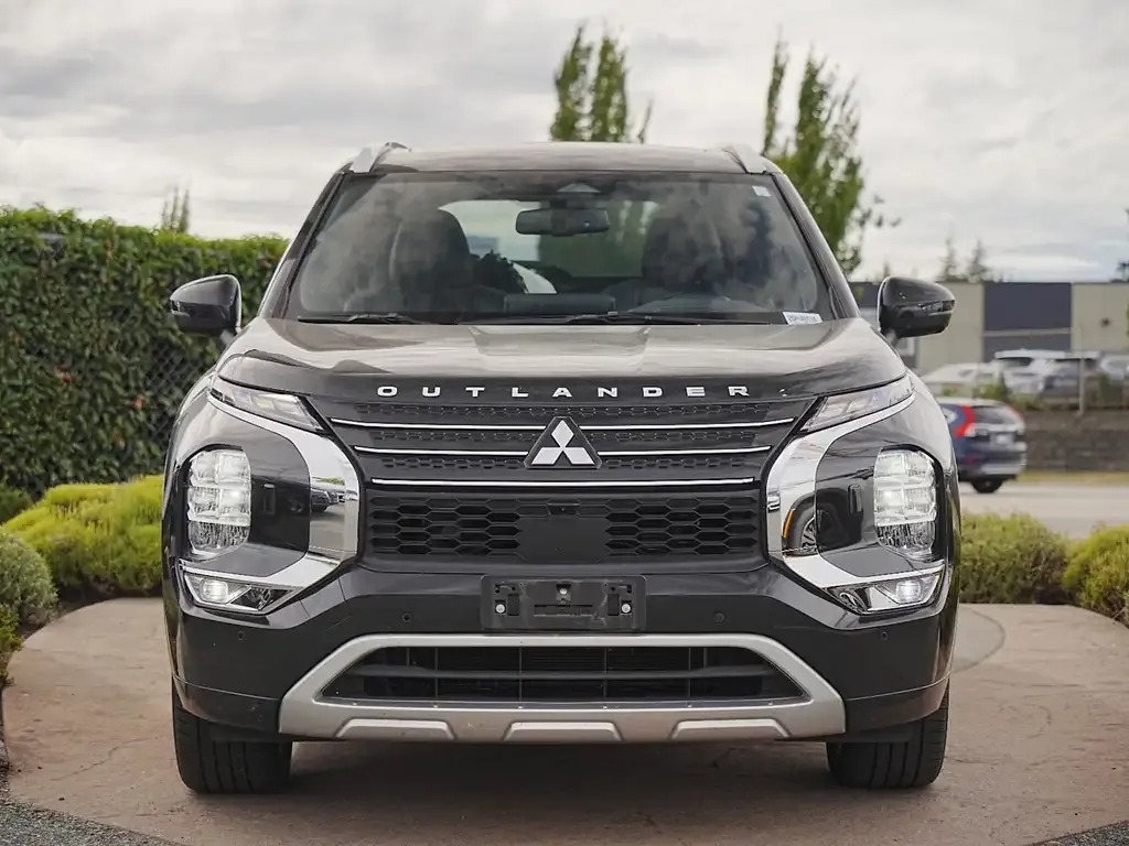 Mitsubishi Outlander 2023 photo 3