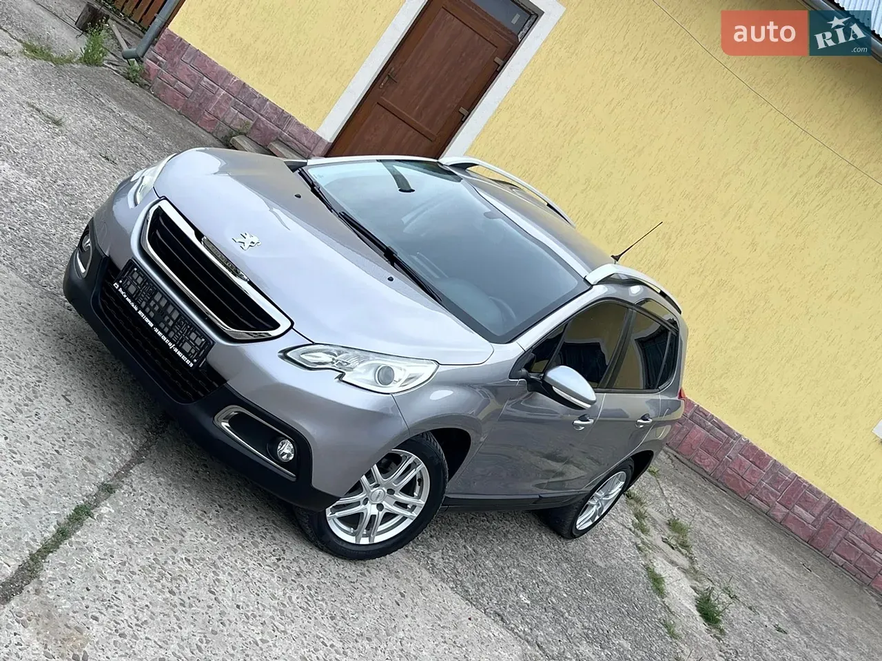 Peugeot 2008 2015 photo 2