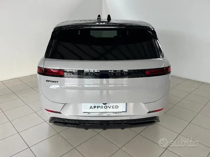 Land Rover Range Rover Sport 2026 photo 3