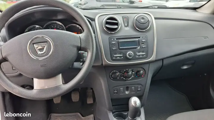 Dacia Sandero 2015 photo 3
