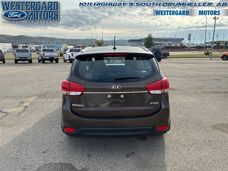 Kia Rondo 2015 photo 4
