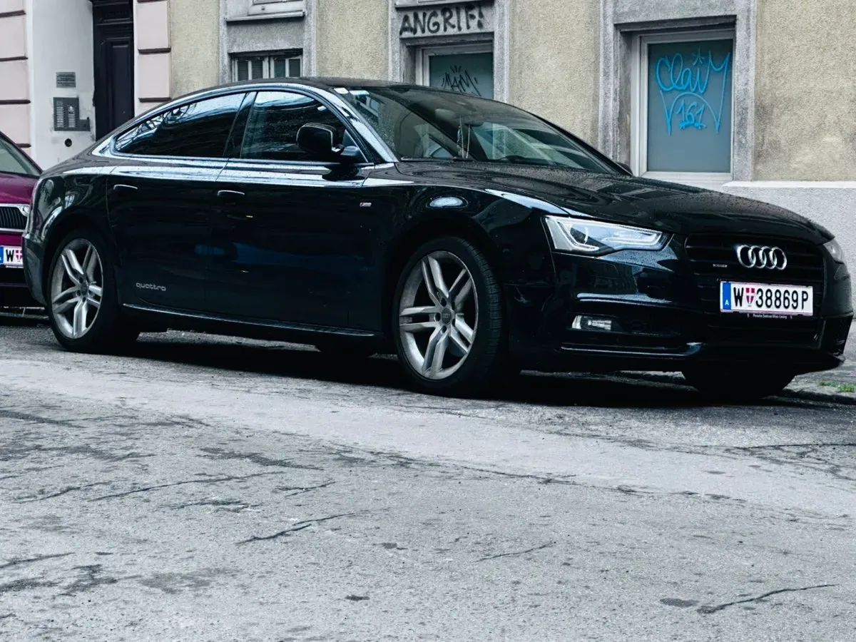 Audi A5 2013 photo 2