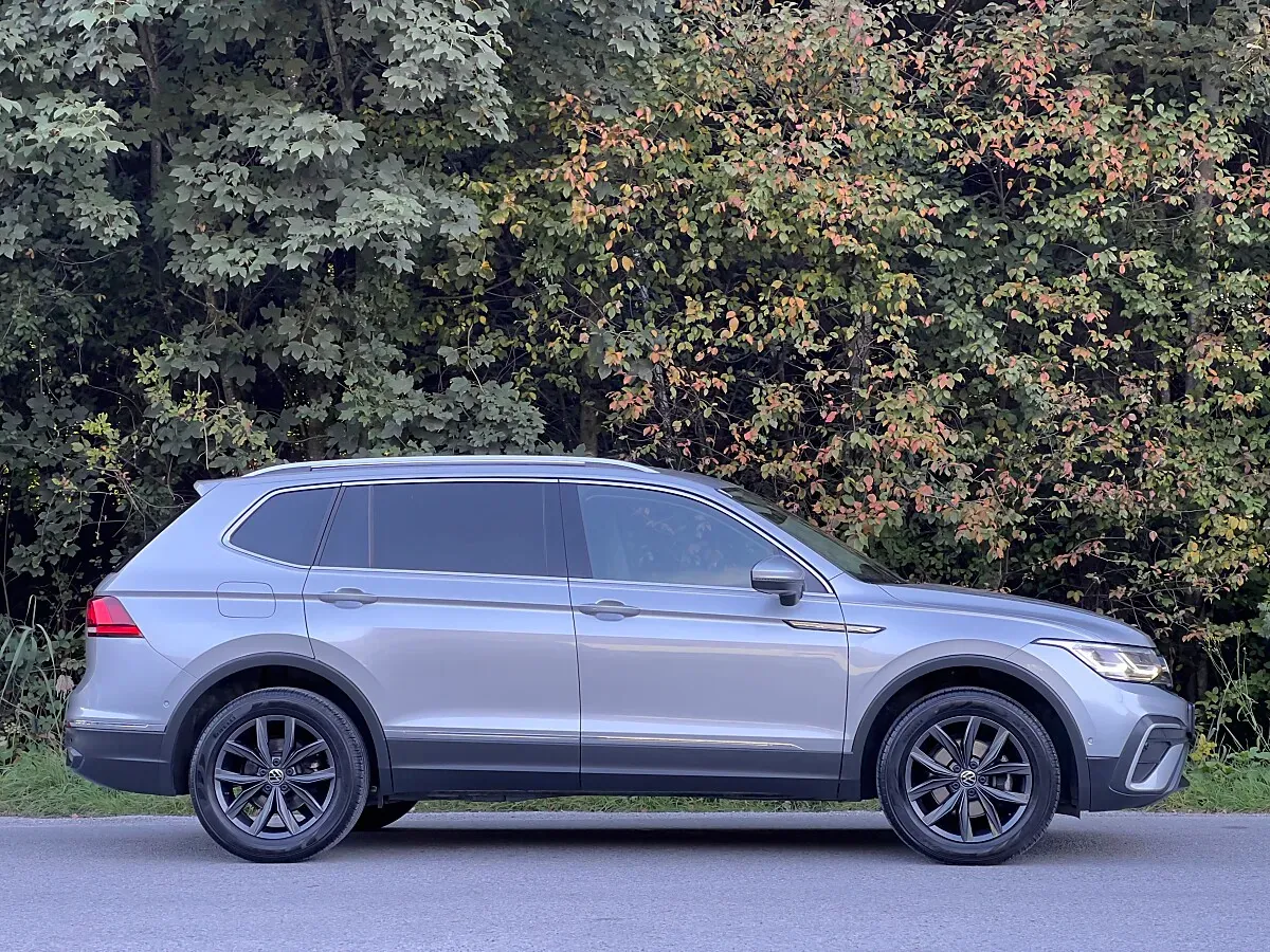 Volkswagen Tiguan Allspace 2023 photo 3