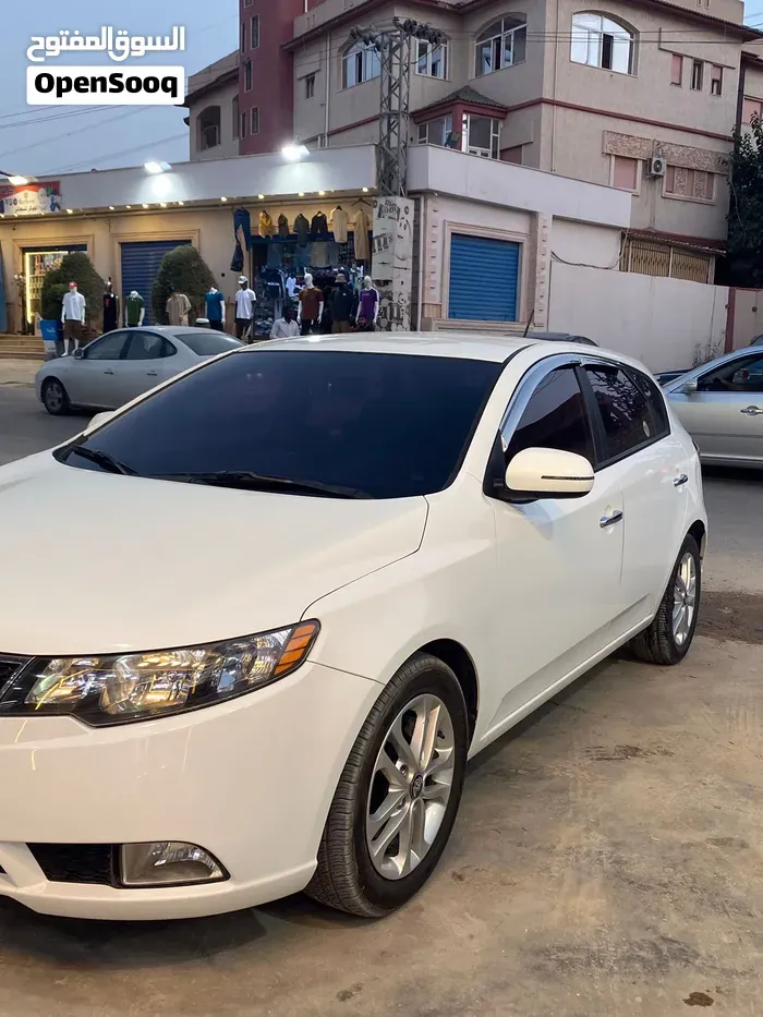 Kia Forte 2012 photo 2