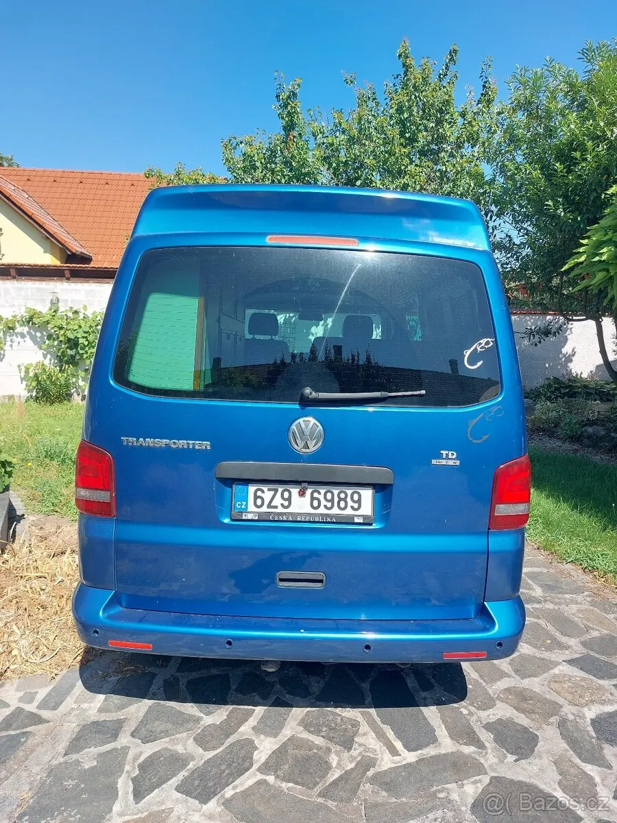 Volkswagen T5 2010 photo 3