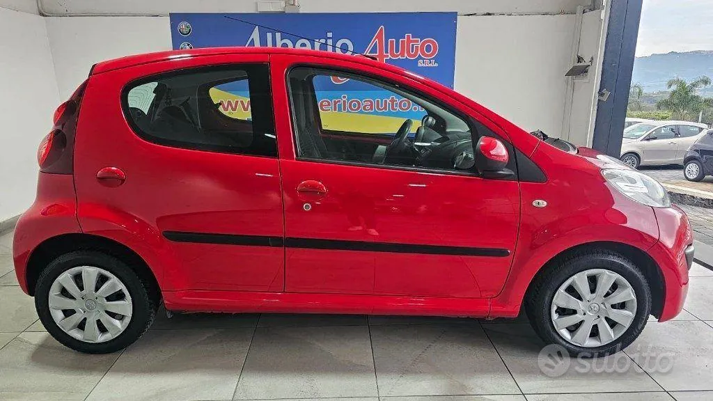 Peugeot 107 2012 photo 4