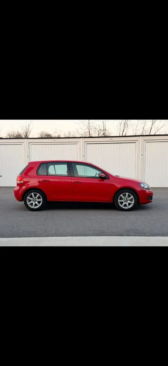 Volkswagen Golf 2010 photo 2