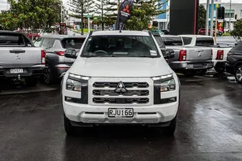 Mitsubishi Triton 2025 photo 4