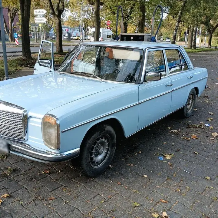 Mercedes-Benz 200