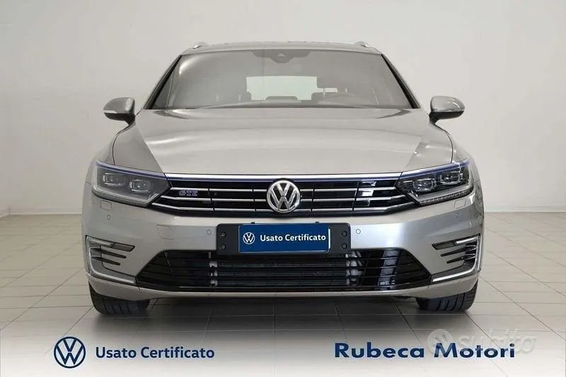 Volkswagen Passat 2016 photo 2