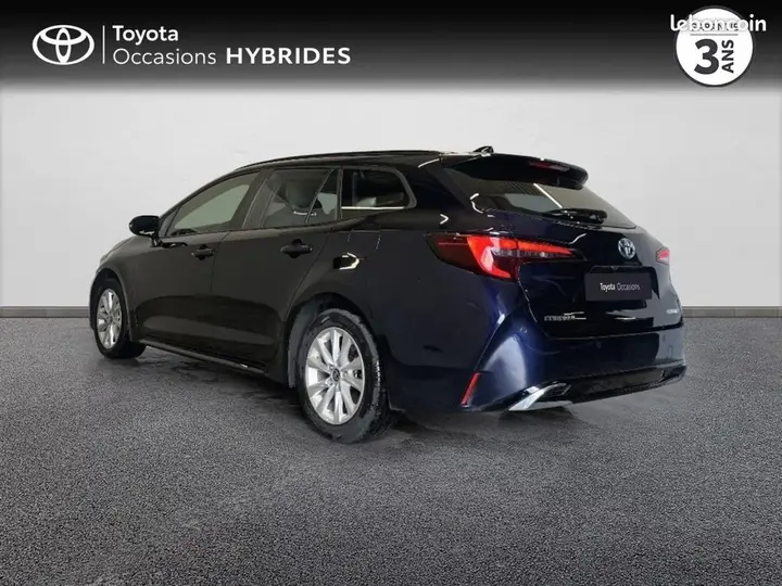 Toyota Corolla 2023 photo 2