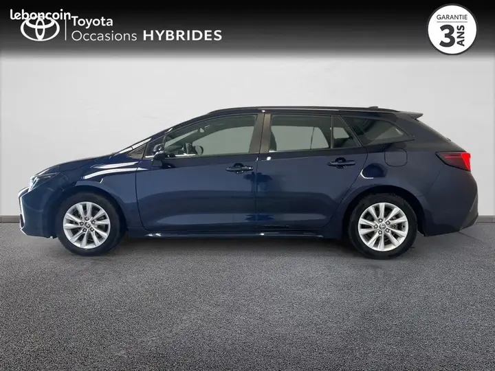 Toyota Corolla 2023 photo 3