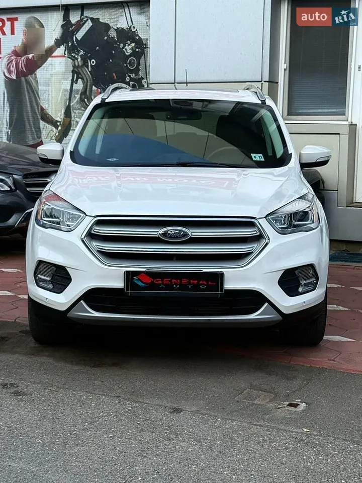 Ford Escape 2018 photo 2