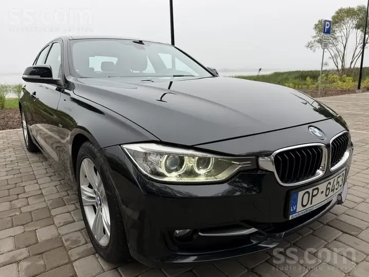 BMW 318 2013 photo 3