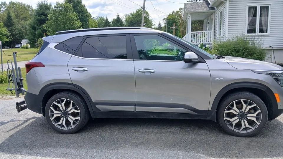 Kia Seltos 2023 photo 2